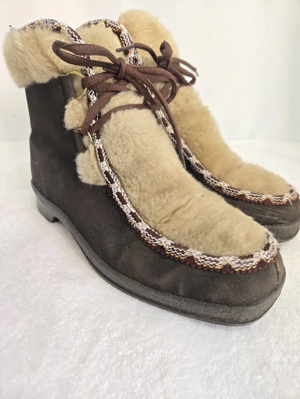 Vintage 70s Snowland Boots Women’s 9 Brown Faux Fur Lace Up Après Ski